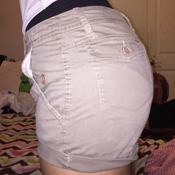 Shorts - Picture 1 of 2